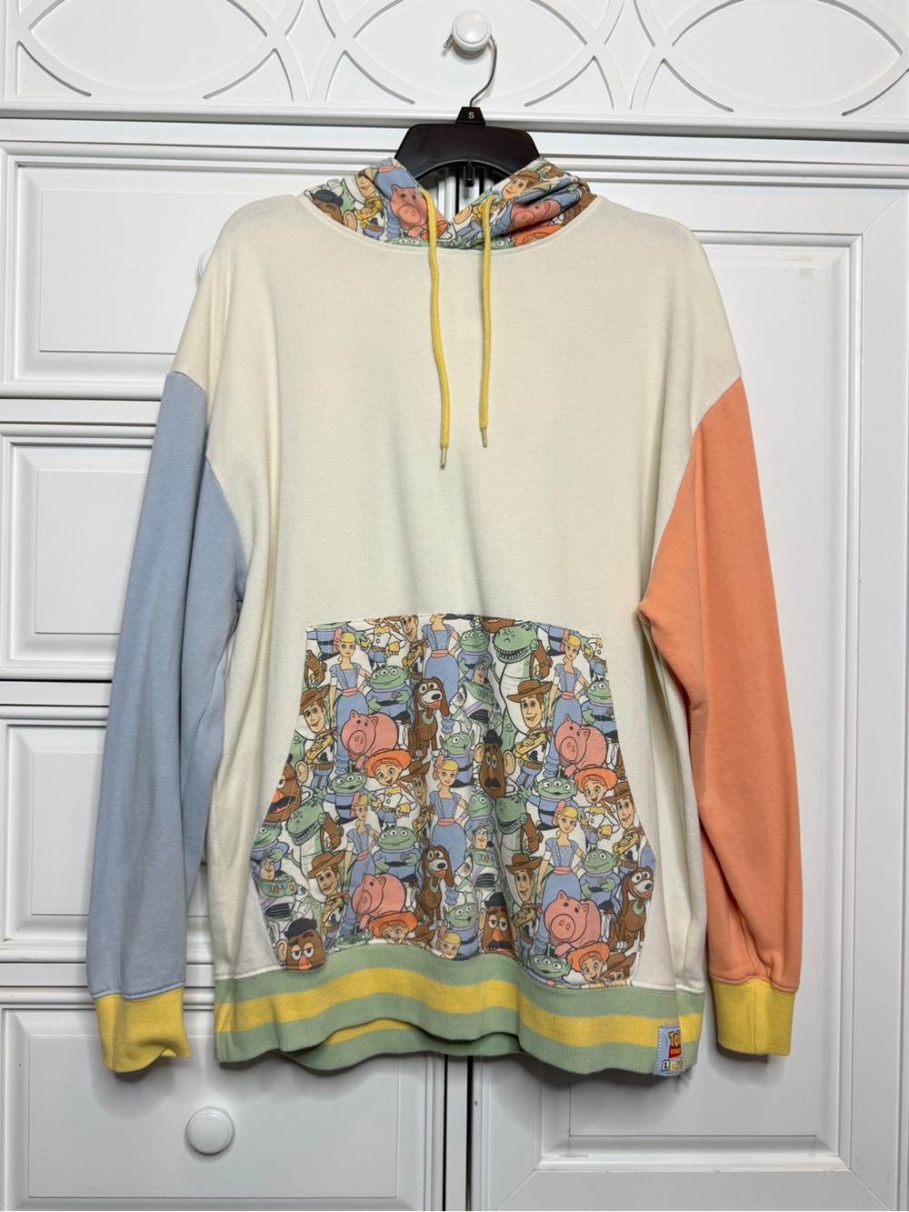 Disney Toy Story Land Character Pullover Hoodie Sweatshirt Large